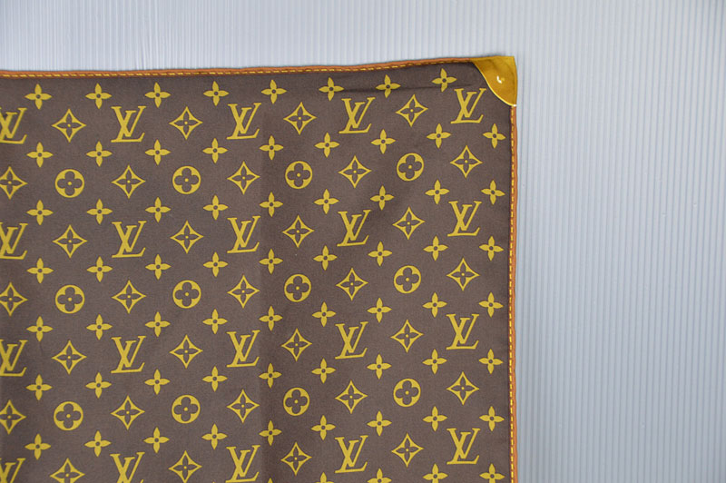 Used Authentic Louis Vuitton 100% Silk Scarf Brown Carre Monogram ...