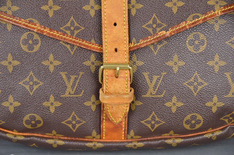 Used Authentic Louis Vuitton Monogram Saumur 35 Shoulder Bag M42254