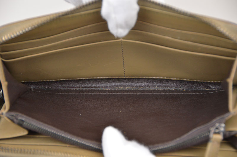 Used BOTTEGA VENETA Beige Intrecciato Leather Round Zip Long Wallet